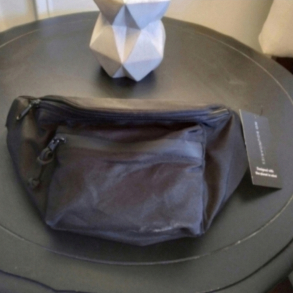 Black NWT Sustainable Belt Waist Pack Unisex Hiking Camping Festival Fair